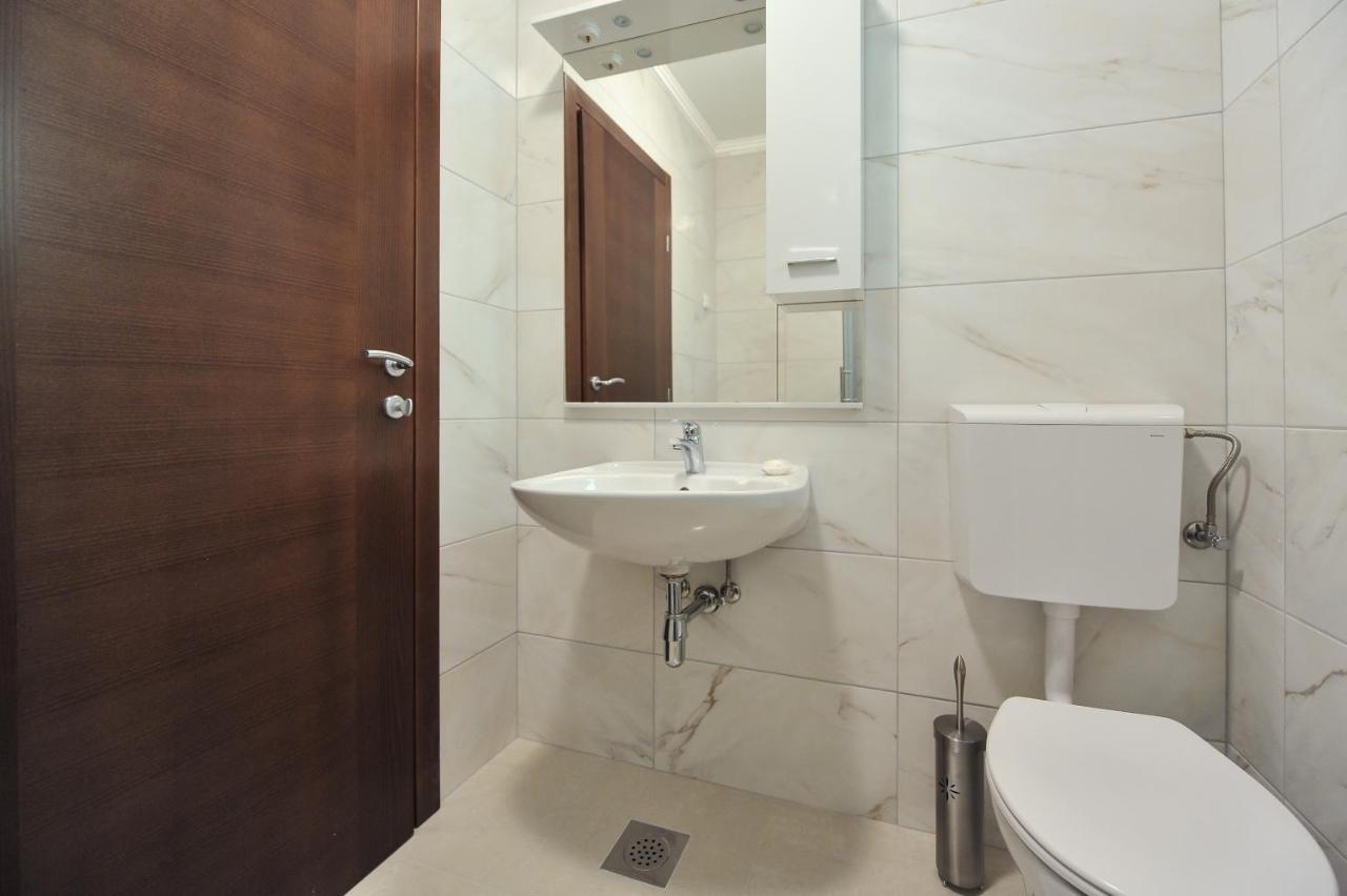 Apartmani Peric 1 Meka Draga Obrovac Exterior photo